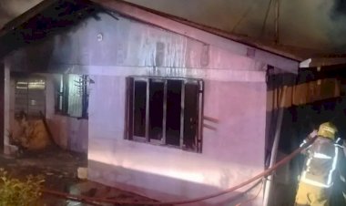 Incêndio criminoso destrói casa no bairro Ouro Verde em Bento Gonçalves