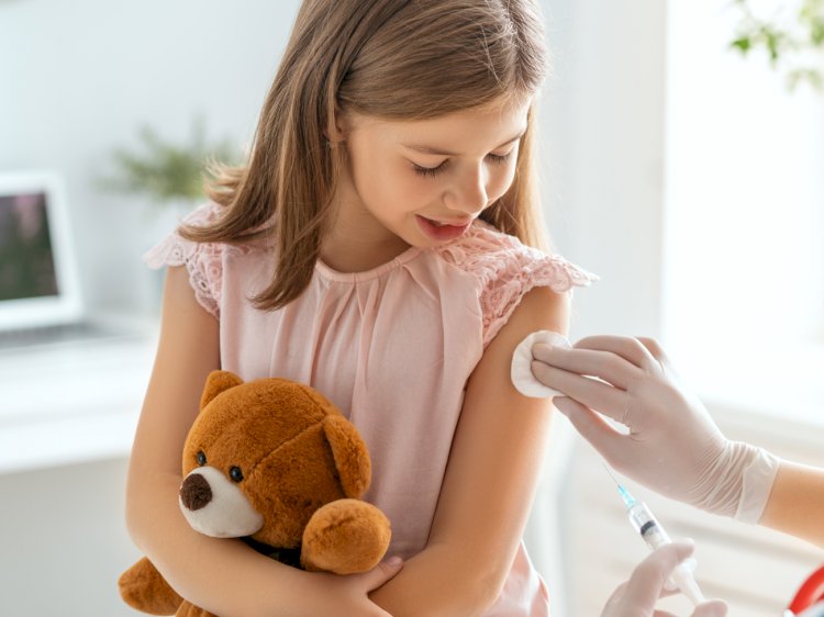 Nas férias escolares, Tacchimed traz vacinas essenciais à saúde infantil